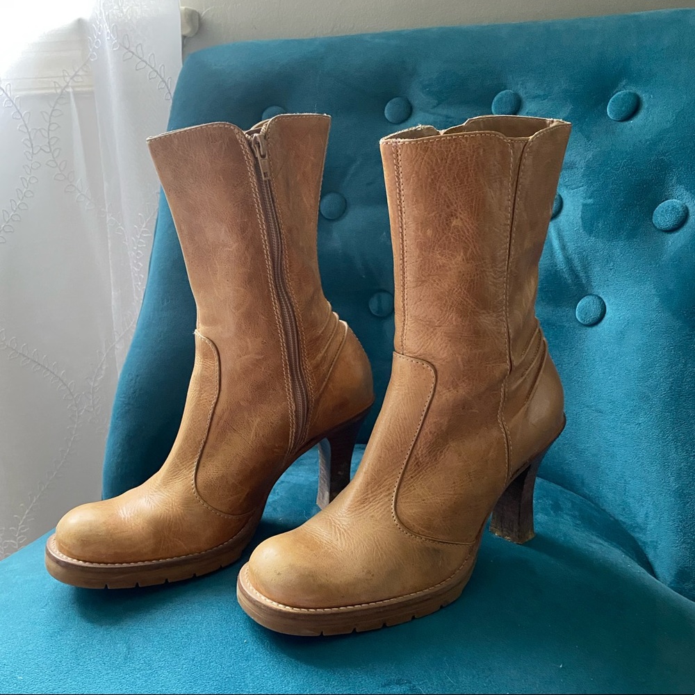 Steve Madden Tan Mid-length Boot size 10